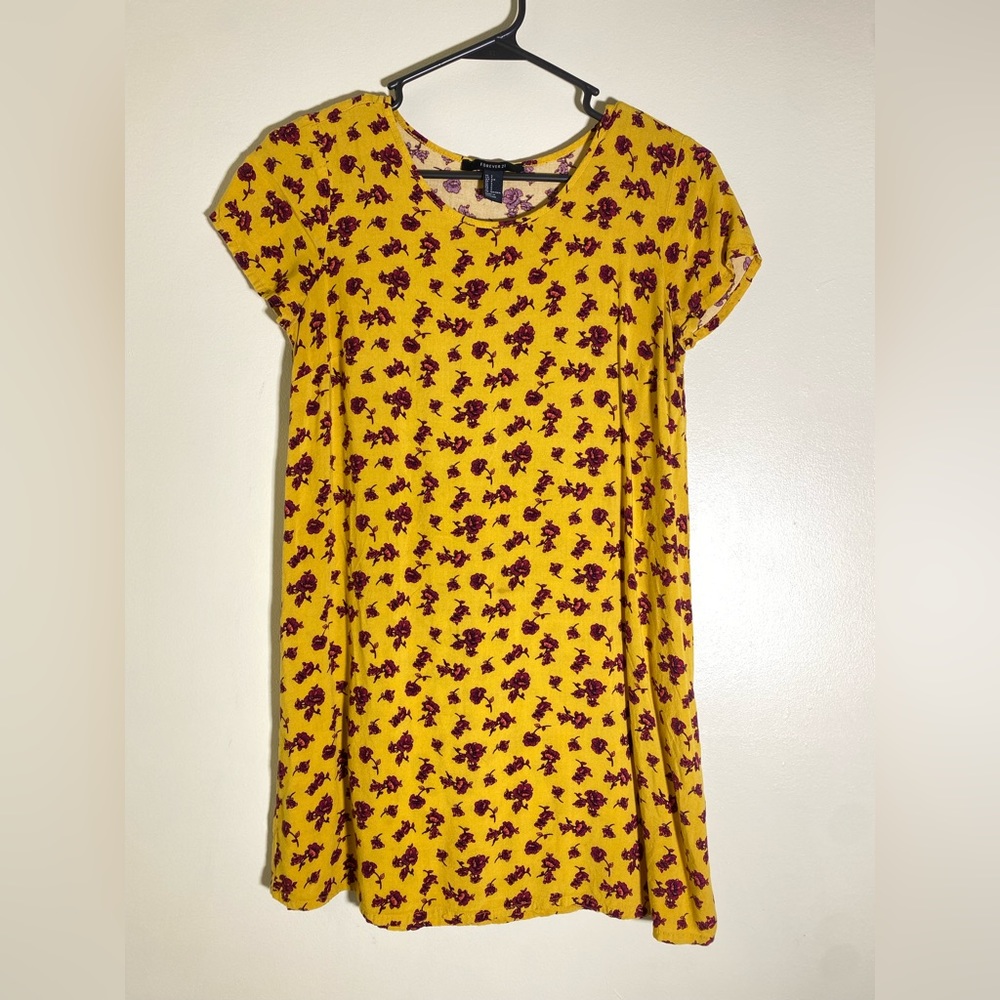 Forever21 Yellow Floral Long T-Shirt - Small